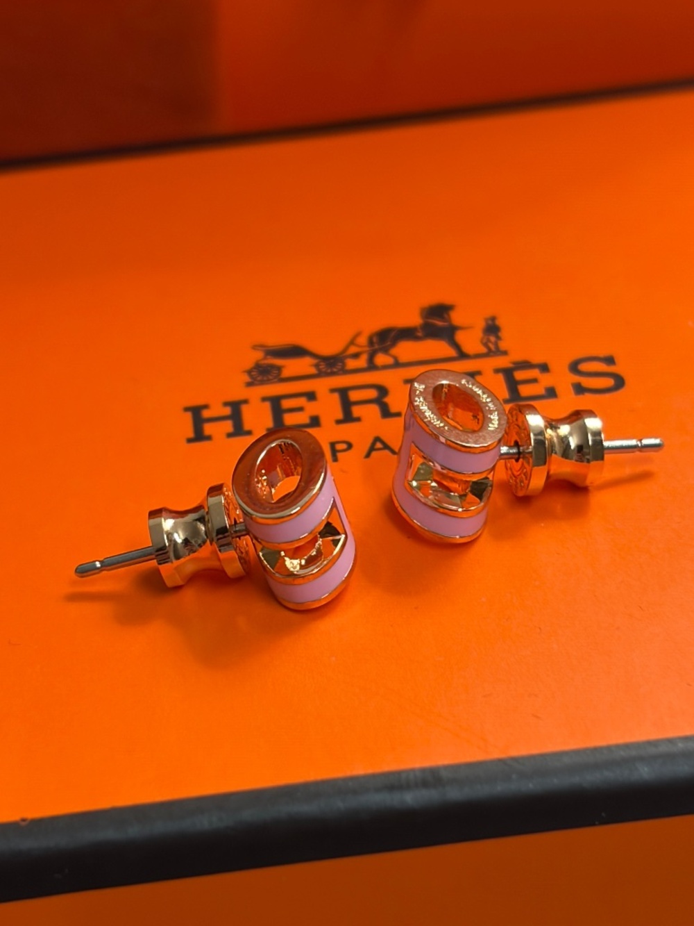 Hermes - Picture 2 of 11